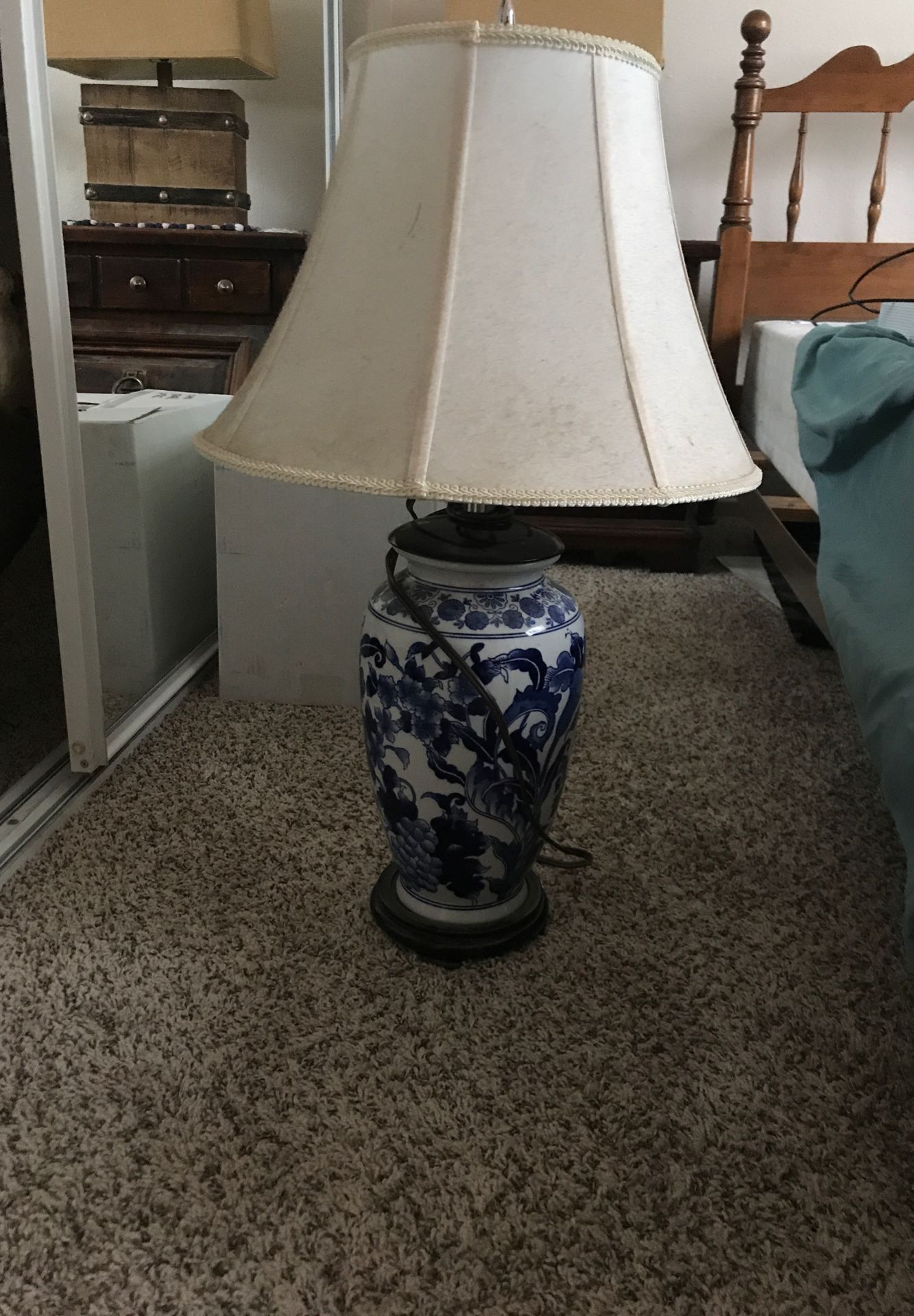 2 lamps