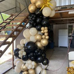 Free Balloons For Backdrop (set Of 2)