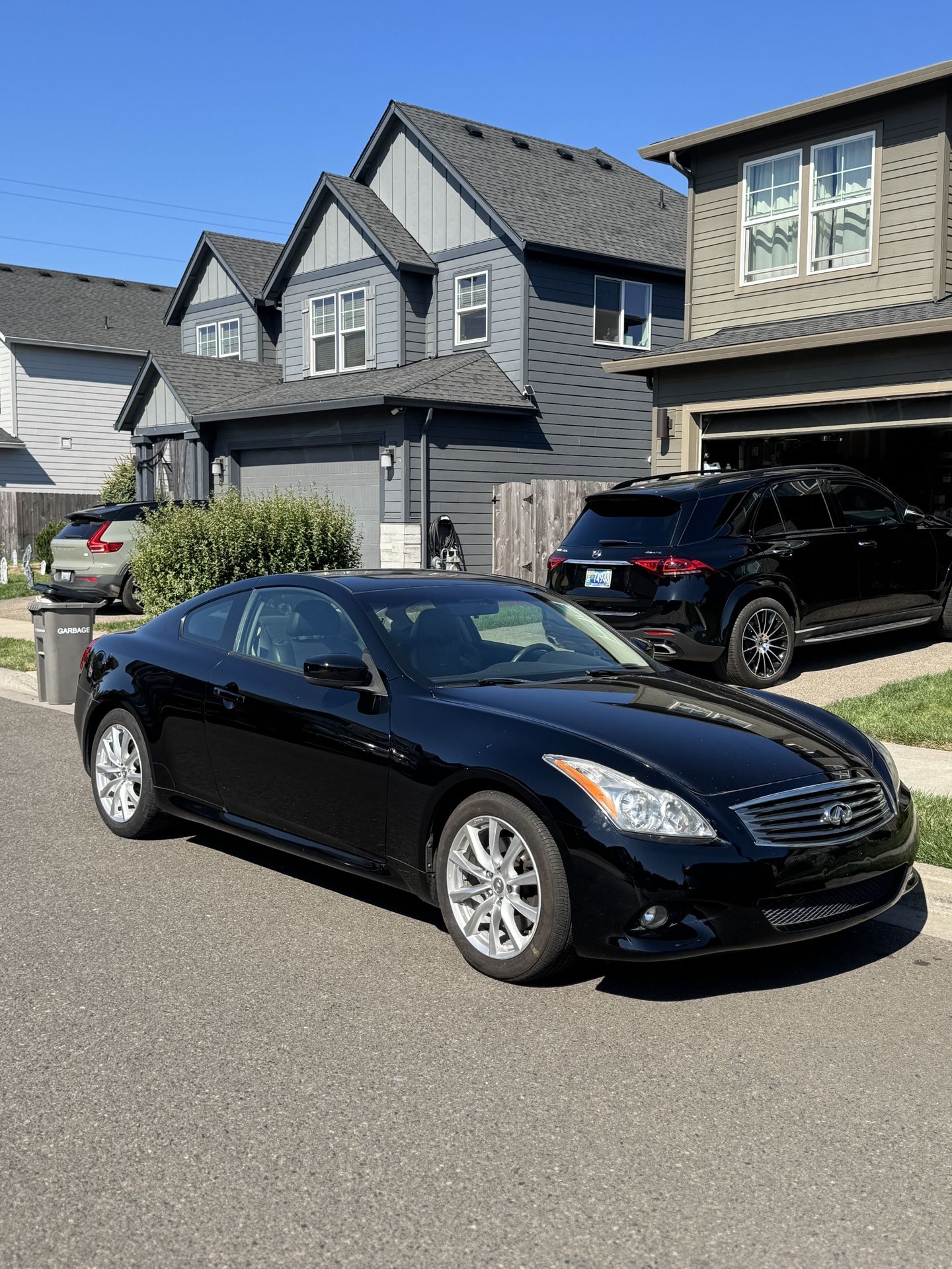 2011 Infiniti G37