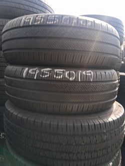 Pair 195/50/19 Toyo tires