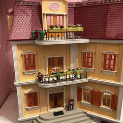 Playmobil Grand Mansion Doll House