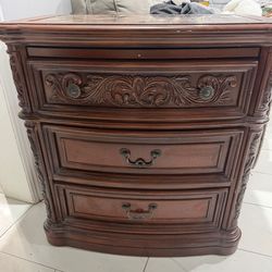 48” oval coffee table with glass top