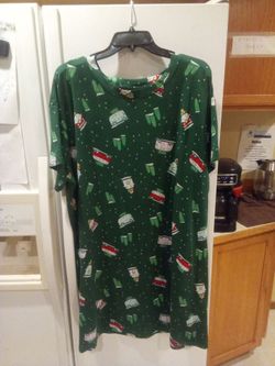 Xl Christmas nightgown and lap blanket