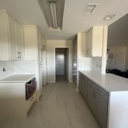 Custom Kitchen Cabinets