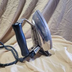 Antique Hotpoint Iron Model "R" (Working)