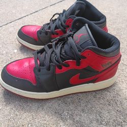 Nike Air Jordan 1 Mid Banned Bred Shoes