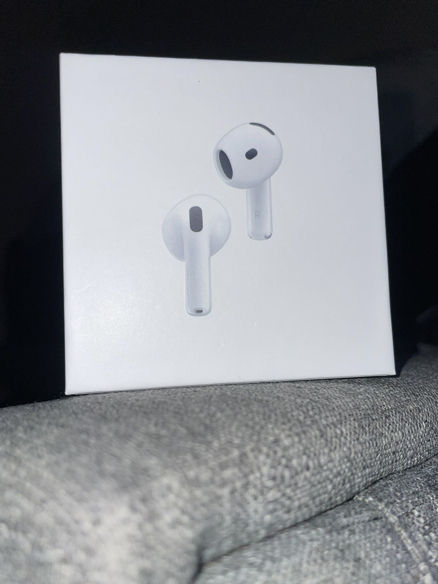 AirPods 4
