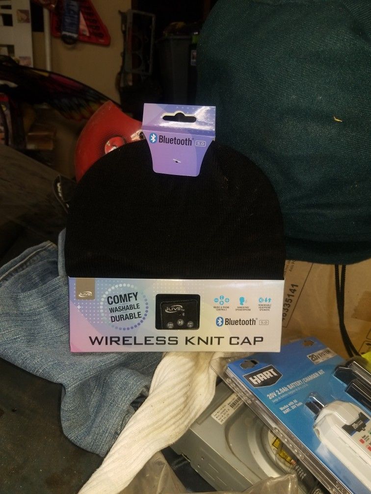 ILIVS Wireless Knit Cap Bluetooth 