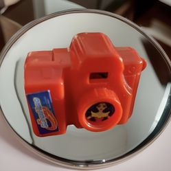 Nintendo Super Hero Girl Picture Clicking Click Mini Camera Keychain Shows 8 Pics