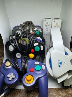 Video game controllers