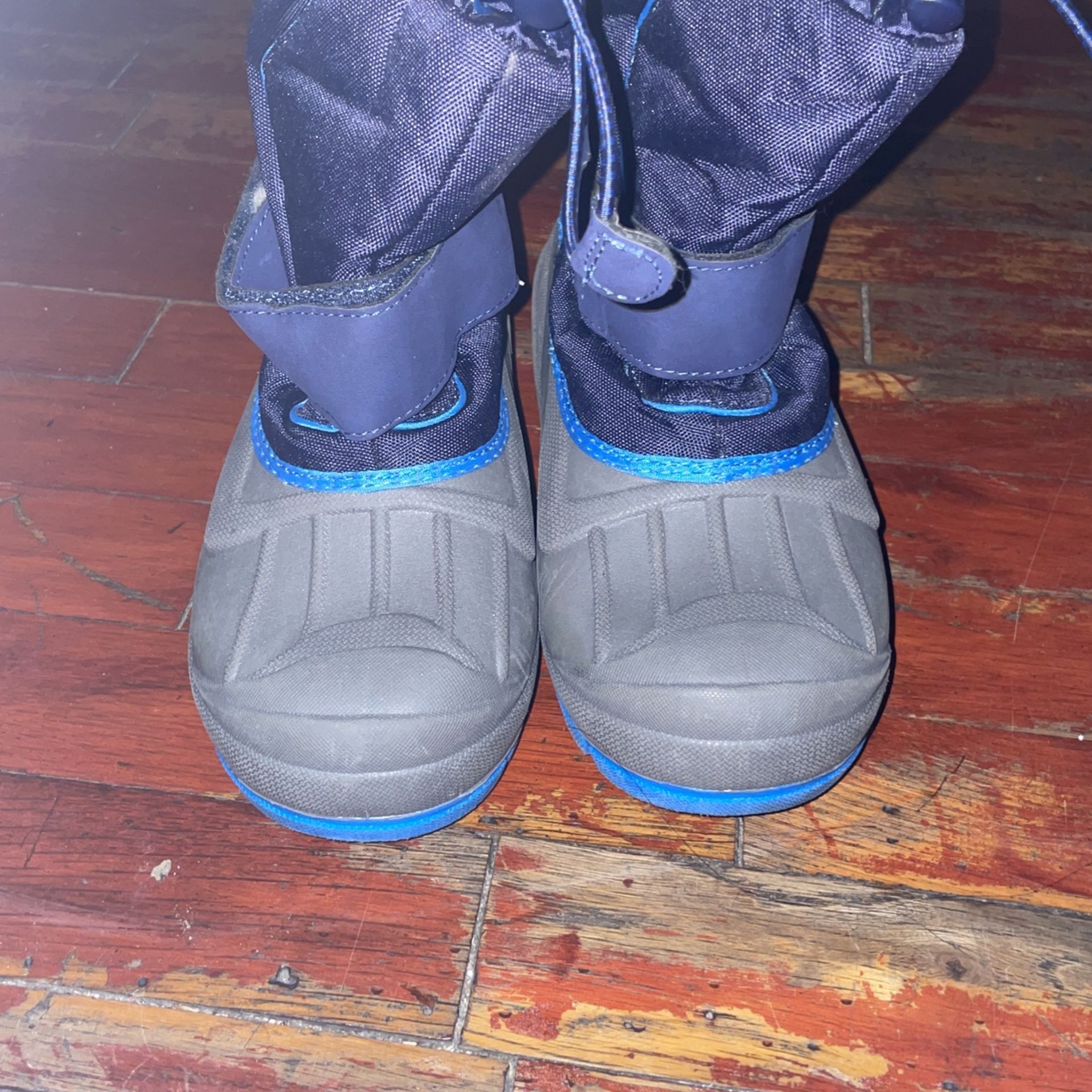 Snow Boots Size 2