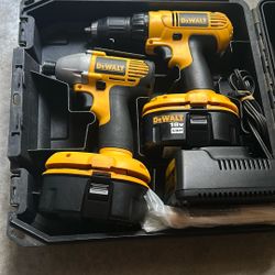 Dewalt, Impact Drill And Impact Driver Set