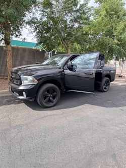 Ram 1500 Pickup Truck Black