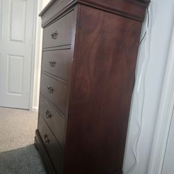 Queen Size Bedroom Set