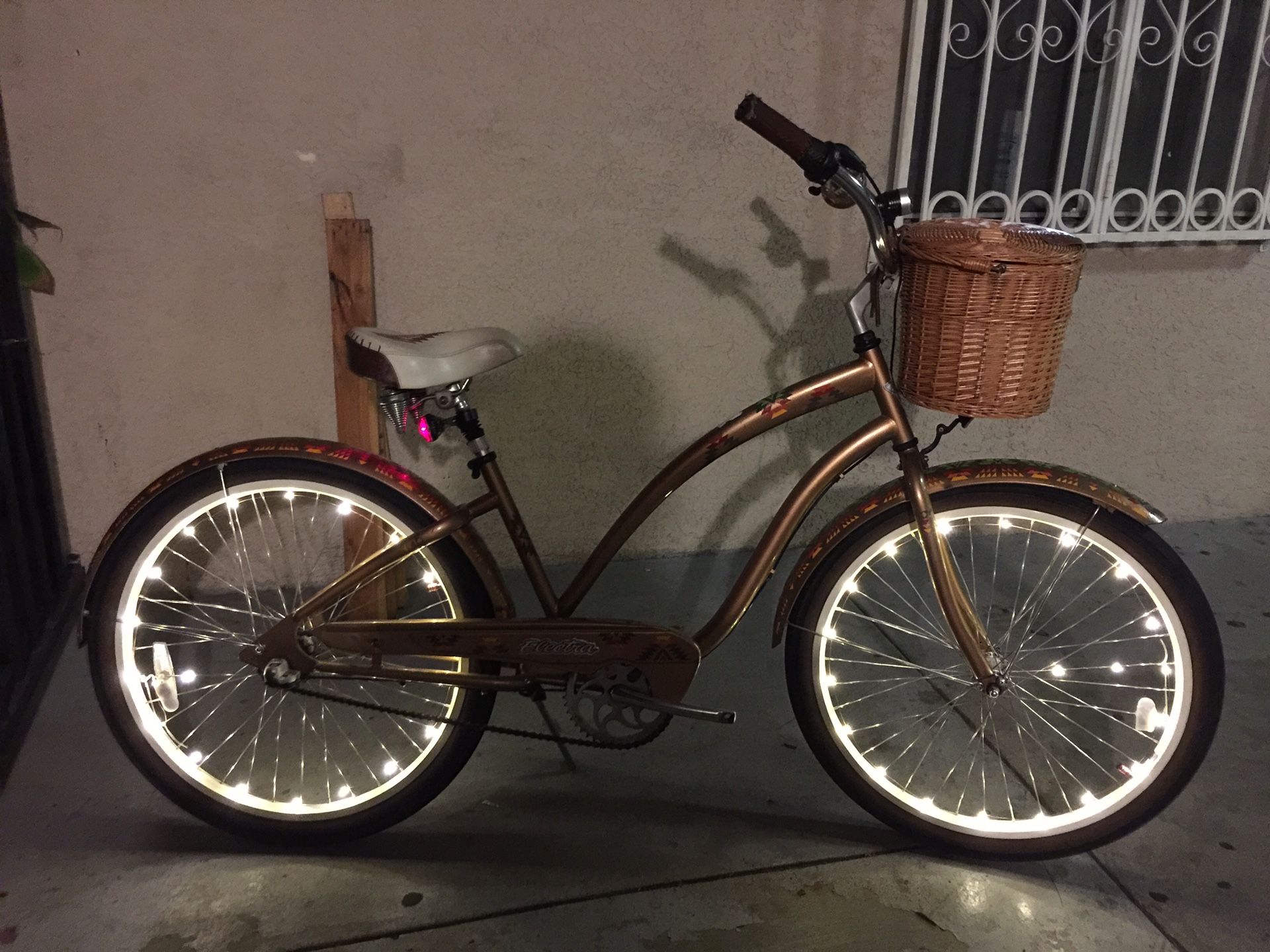 ELECTRA NAVAJO 3i CRUISER