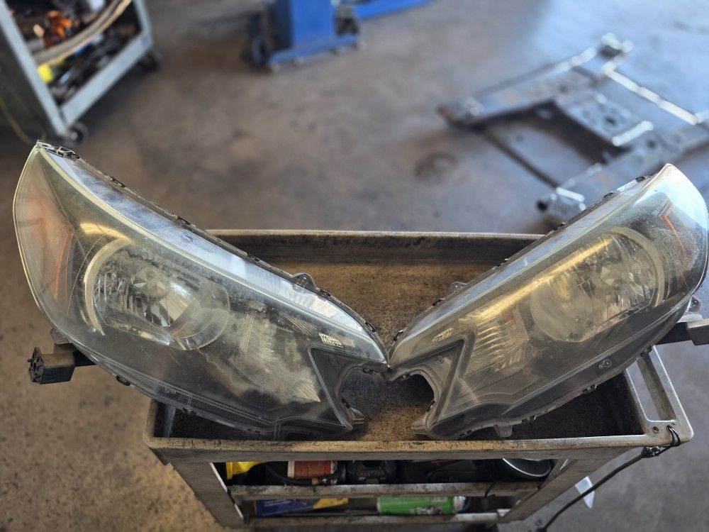 2013 Honda CRV headlight Assembly