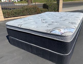 Queen Ortho Bamboo Pillow Top!!