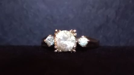 Sterling Silver Vintage Three Stone 6mm round Zircoin Solitaire Size 8.5 Designed by Sarah Coventry