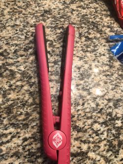 Hair straightener