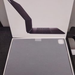 Apple 13" Magic Keyboard for iPadPro 2024-M4- BLACK, MWR53LL/A