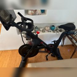 Peloton Bike or Tread - Good - Palos Verdes Estates, CA