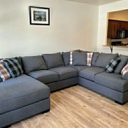 Sectional Couch 
