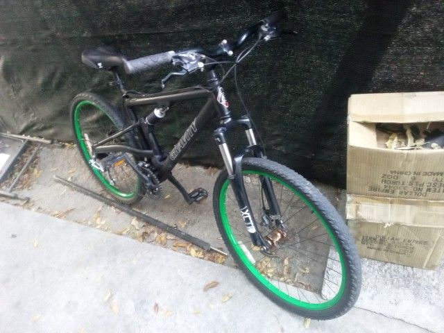 Gravity Fxs 28 Speed Mountain Bike