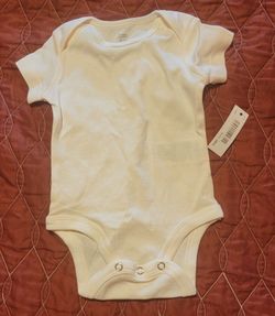 New 3 to 6 Month Amazon Essentials Short-Sleeve Baby Bodysuit