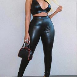 New Leather Set Available In Different Sizes 