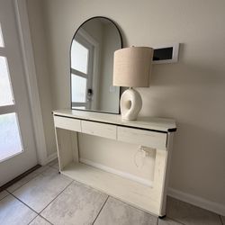 Farmhouse Style Entryway Table