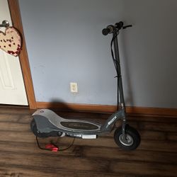Electric scooter