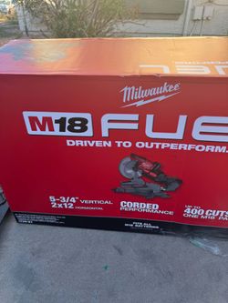 Milwaukee
M18 FUEL 18V Lithium-Ion Brushless Cordless 10 in. Dual Bevel Sliding Compound Miter Saw (Tool-Only