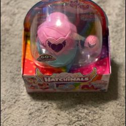 Hatchimals Colleggtibles Family Pack Egg