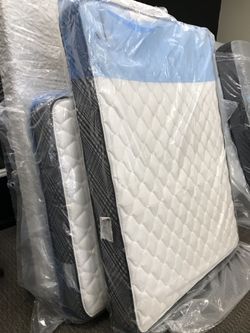 Full size euro plush mattress mattress set