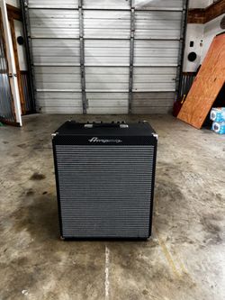 Ampeg 500-watt Rocket Bass RB-210