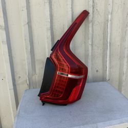 2016 2017 2018 2019 2020 2021 2022 2023 VOLVO XC90 XC-90 TAILLIGHT TAIL LIGHT TAIL LAMP TAILIGHT RIGHT PASSENGER SIDE RH USED OEM