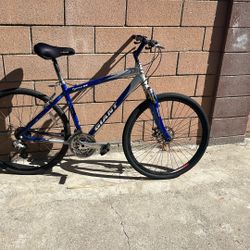 Giant Cypress Bike 