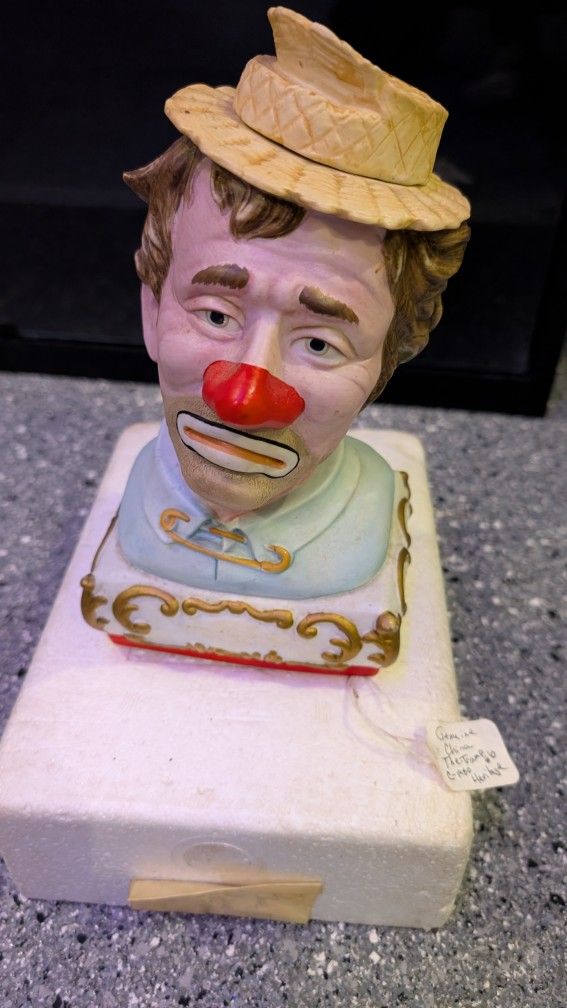 Sad Clown Ezra Brooks Porcelain Collector Series 1980 Empty Bottle EZ-T6000
