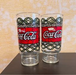 Set of 2 Coca-Cola 16oz Collector Glasses - Tiffany Style Design -Excellent condition
