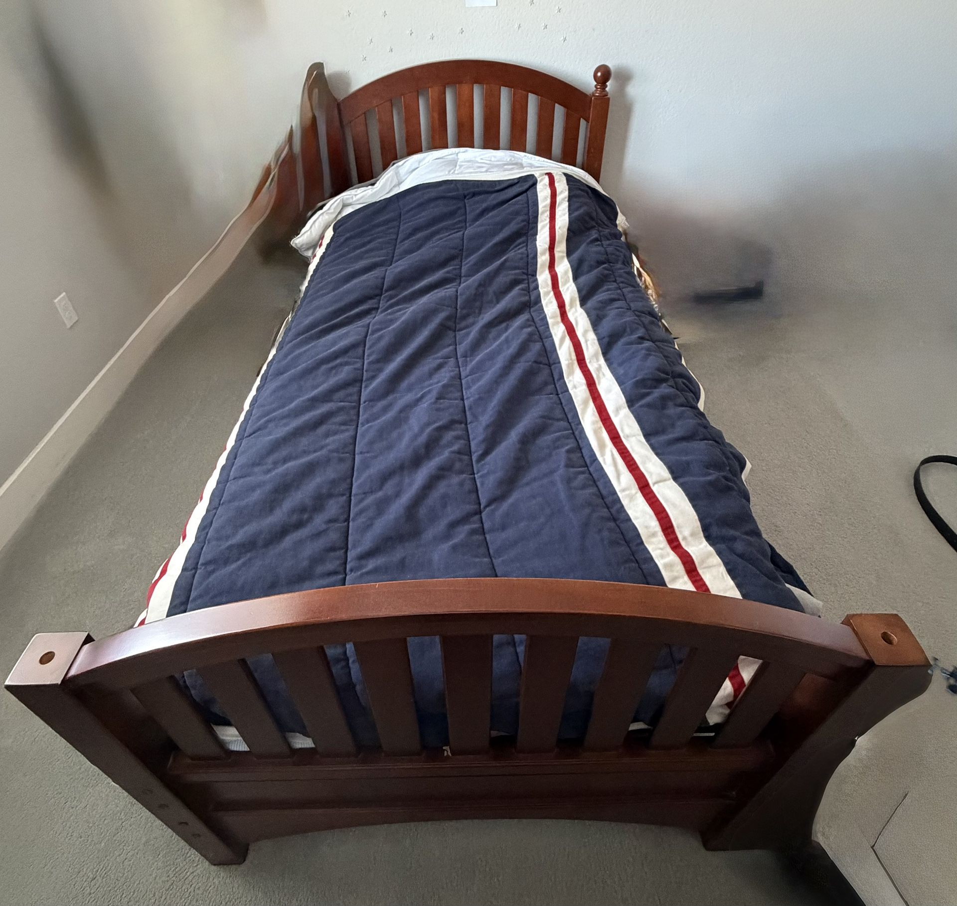 Free Twin Size, Wood Bed Frame