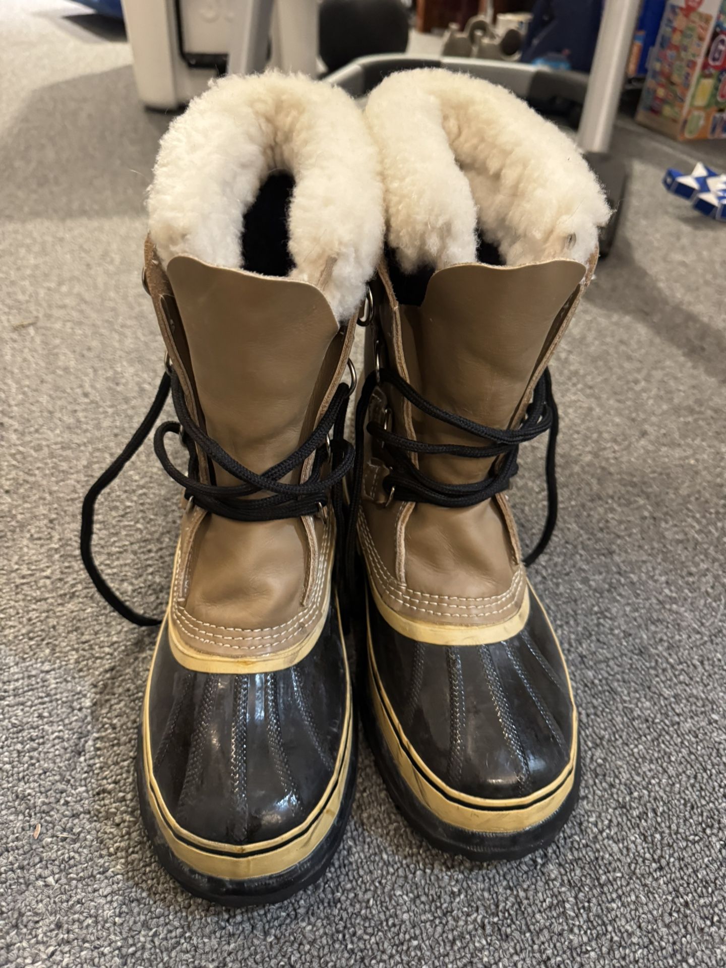 Sorel Caribou Winter boots  size 7 