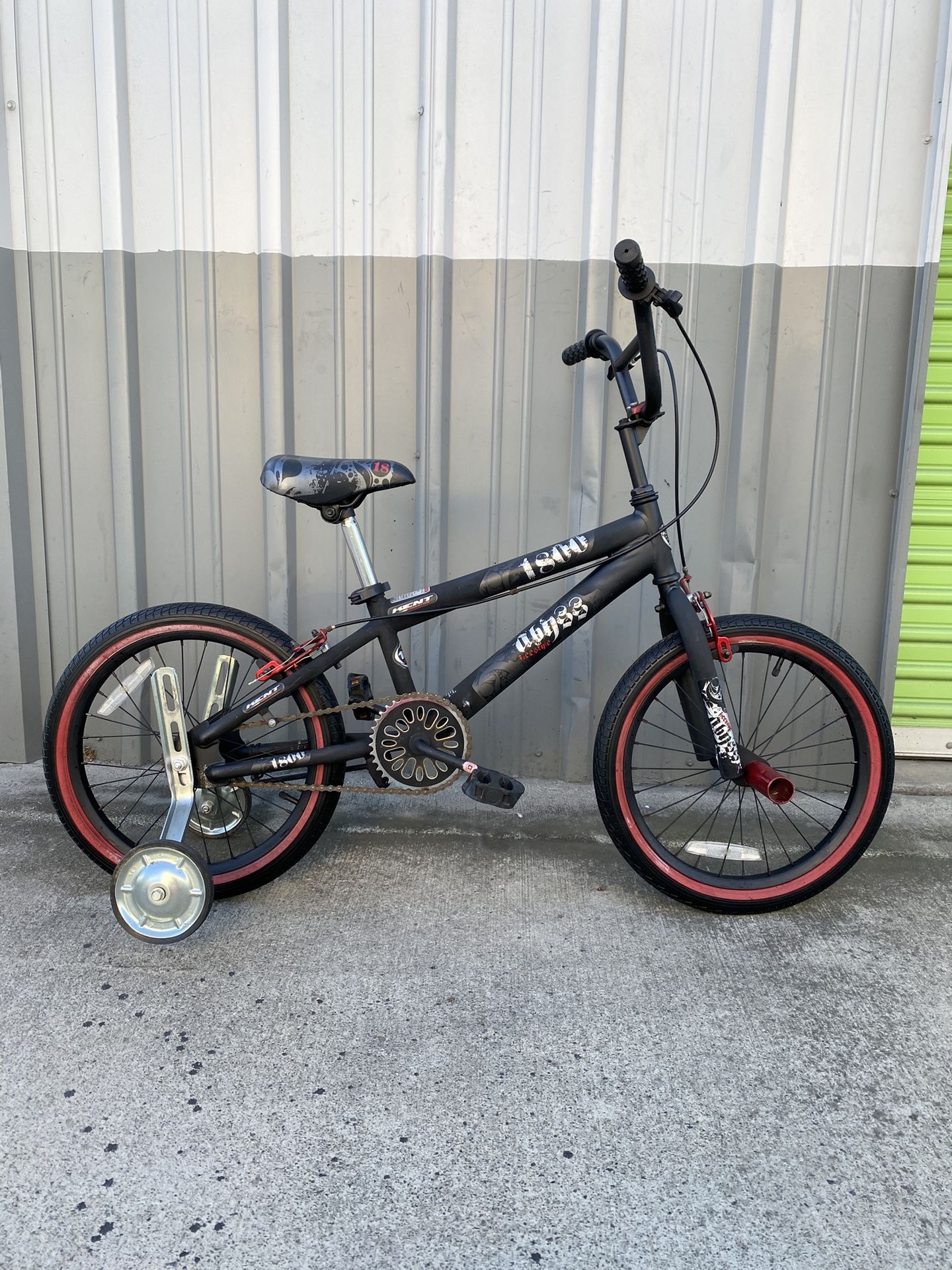 BIKE FOR BOYS /SIZE TIRES 18”
