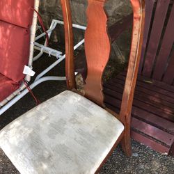 Free 4 Chairs