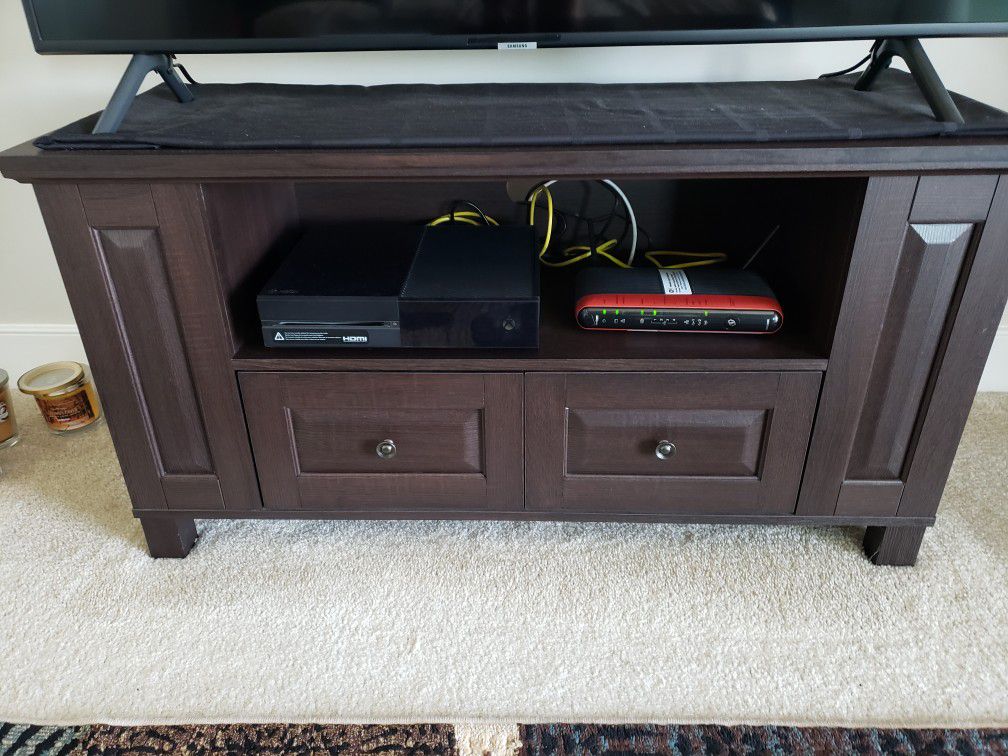 WE Furniture - TV stand