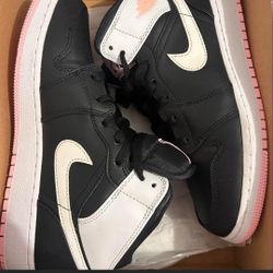 Jordans size 7y also 8.5 women's