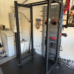 Rogue R-3 Squat Rack