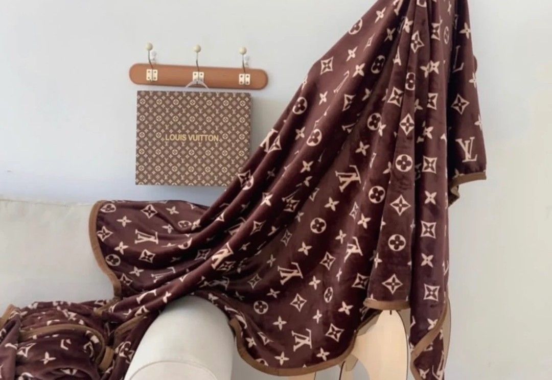 LV Blanket