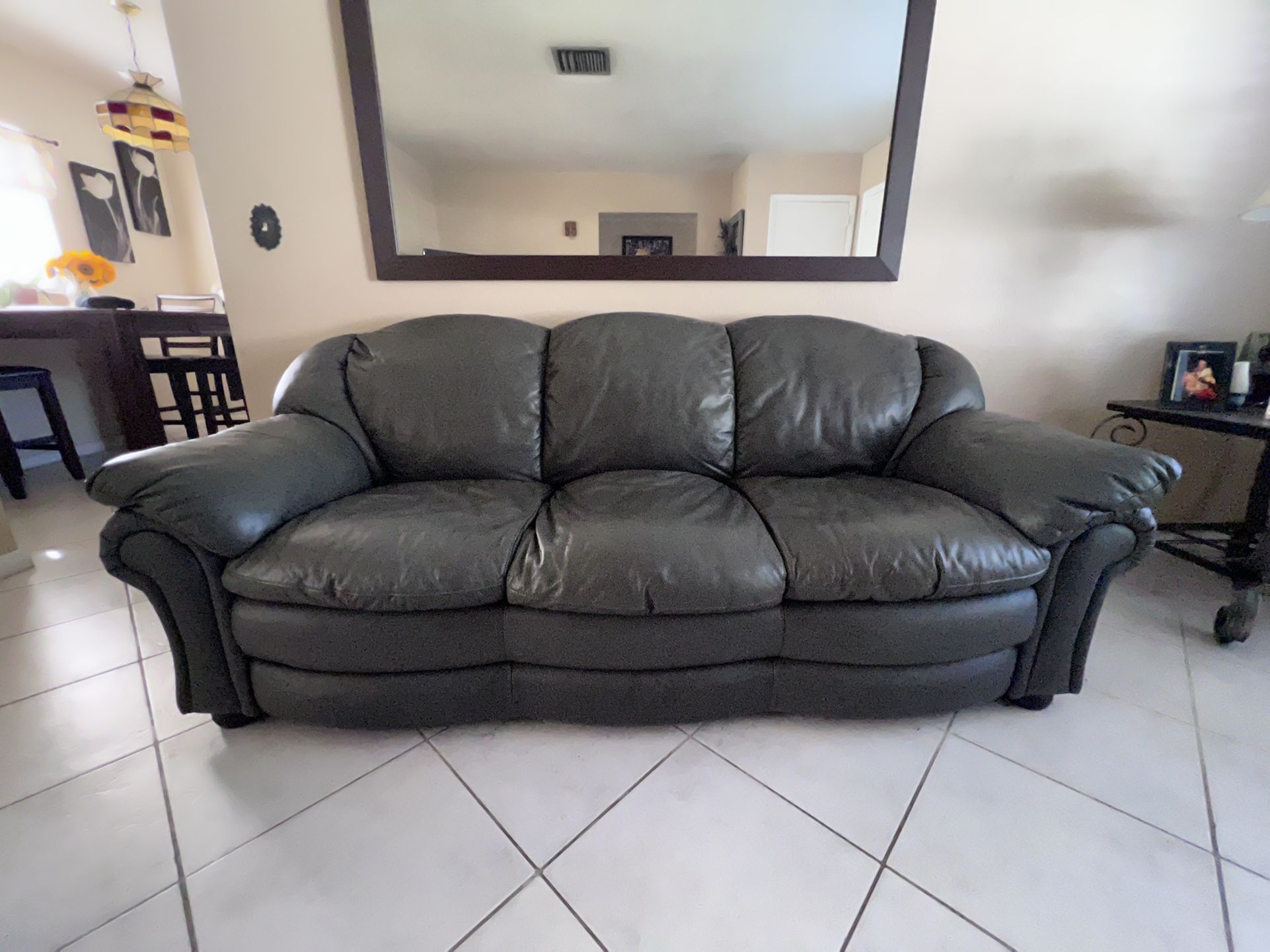Niroflex Leather Sofa