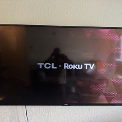 TLC ROKU TV 55inch 