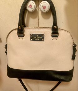 Kate spade bag good Condition black  Beige 13”X 9.5”